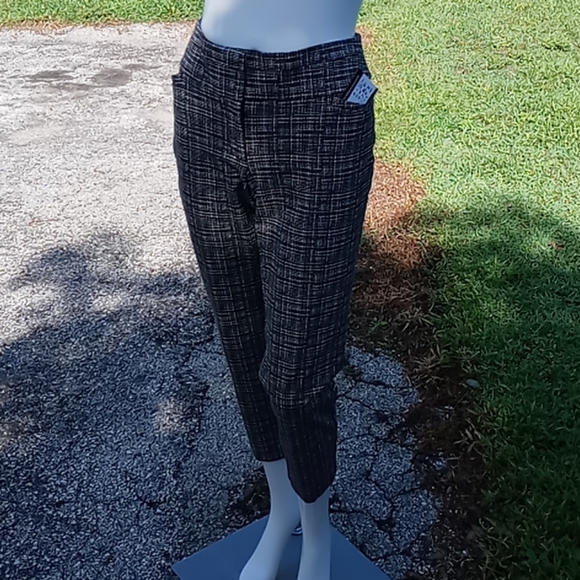 Loft by Ann Taylor Julie "Skinny" fit Pants - Picture 10 of 16